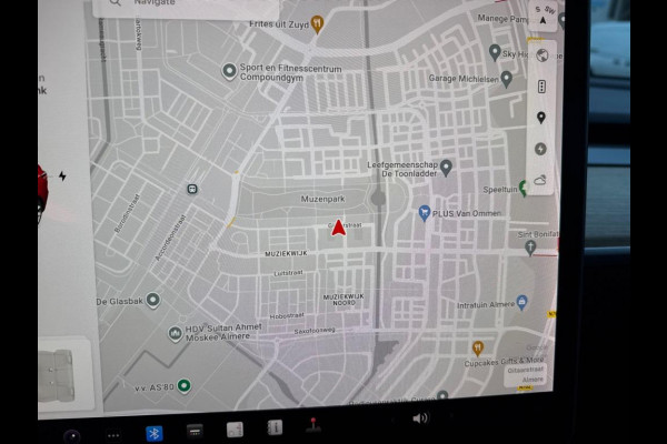 Tesla Model 3 Aut. Long Range Dual Motor AWD | SOH 91.2% | Autopilot | Panorama | Leder |