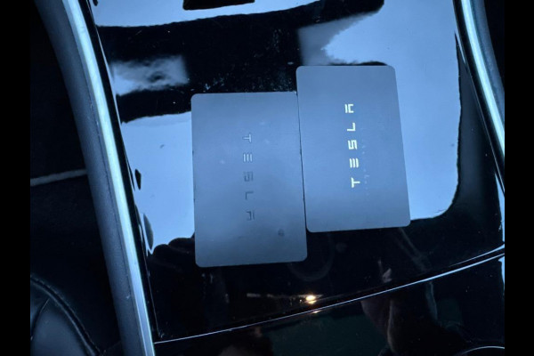 Tesla Model 3 Aut. Long Range Dual Motor AWD | SOH 91.2% | Autopilot | Panorama | Leder |