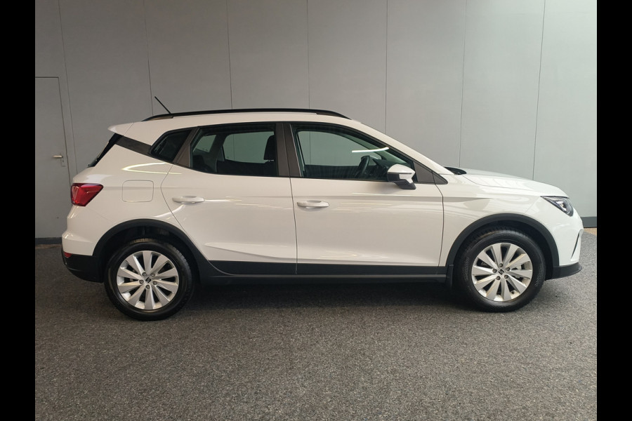 Seat Arona 1.0 EcoTSI Style Business Connect DSG AUTOMAAT uit 2024 Rijklaar + 12 maanden Bovag-garantie Henk Jongen Auto's in Helmond,  al 50 jaar service zoals 't hoort!