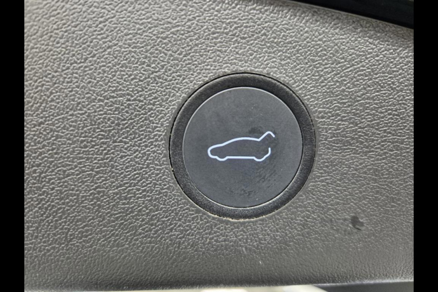 Tesla Model 3 Aut. Long Range Dual Motor AWD | SOH 89.7% | Autopilot | Panorama |