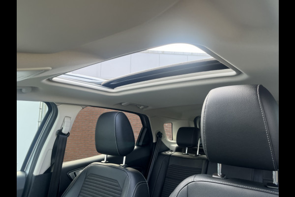 Ford EcoSport 125pk EB Titanium *DEALERONDERHOUDEN*TREKHAAK*WINTERPACK*CAMERA