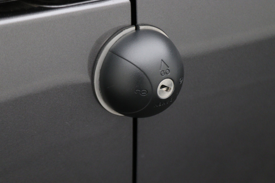 Opel Vivaro 2.0 CDTI L3H1 Innovation Leder/Stof, 3-Zits, Camera, Apple Carplay, Cruise, Imperiaal, Trekhaak, 18''