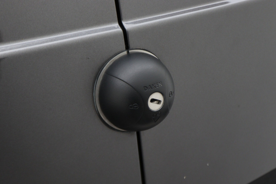 Opel Vivaro 2.0 CDTI L3H1 Innovation Leder/Stof, 3-Zits, Camera, Apple Carplay, Cruise, Imperiaal, Trekhaak, 18''