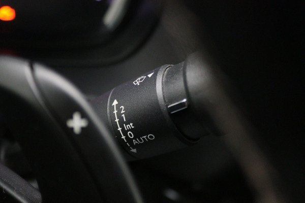 Opel Vivaro 2.0 CDTI L3H1 Innovation Leder/Stof, 3-Zits, Camera, Apple Carplay, Cruise, Imperiaal, Trekhaak, 18''