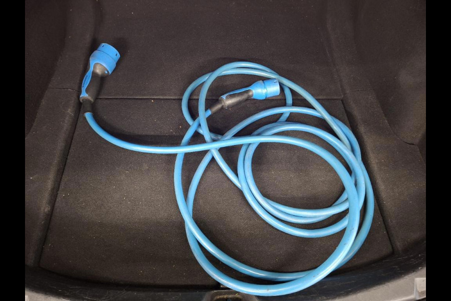 Tesla Model 3 Aut. Long Range Dual Motor AWD | Autopilot | Panorama | Leder |