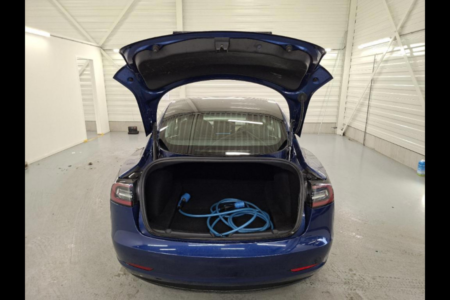 Tesla Model 3 Aut. Long Range Dual Motor AWD | Autopilot | Panorama | Leder |