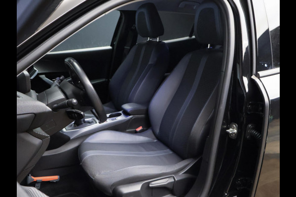 Peugeot 2008 1.2 PureTech Allure Sport (APPLE CARPLAY,NAVI,CAMERA,GETINT,CLIMATE,CRUISE,ELEKTRISCH PAKKET,SPORTSTOELEN,LM VELGEN)