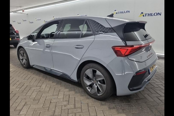 CUPRA Born Aut. Essential Edition 62 kWh | Groot Navi | Apple Car Play | ECC | PDC |