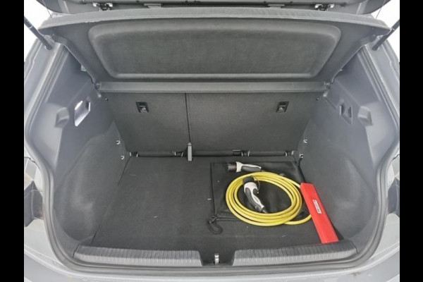 CUPRA Born Aut. Essential Edition 62 kWh | Groot Navi | Apple Car Play | ECC | PDC |