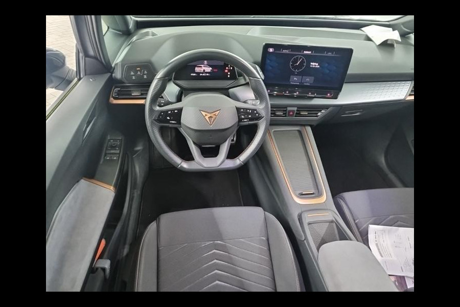 CUPRA Born Aut. Essential Edition 62 kWh | Groot Navi | Apple Car Play | ECC | PDC |