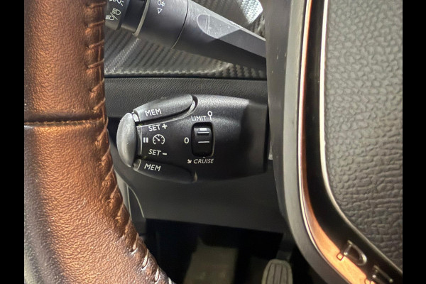 Peugeot 208 1.2 PureTech Allure Pack / Carplay/Cruise control / Led