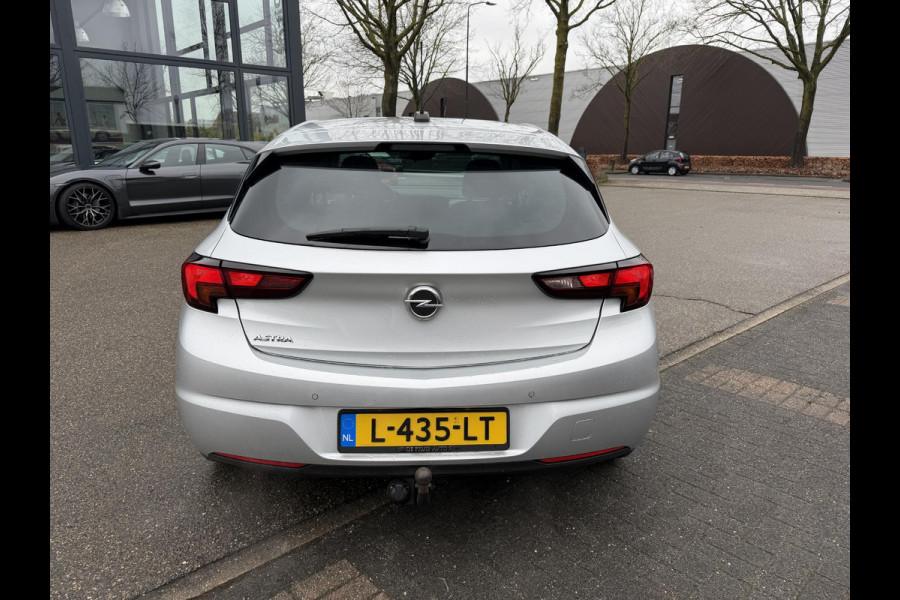 Opel Astra 1.4 Launch Elegance | AUTOMAAT | AGR STOELEN | CAMERA | STOEL- & STUURWIELVERWARMING | NAVIGATIE | GOED ONDERHOUDEN | AFNEEMBARE TREKHAAK | INCL. 12 MND BOVAG GARANTIE