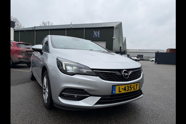 Opel Astra 1.4 Launch Elegance | AUTOMAAT | AGR STOELEN | CAMERA | STOEL- & STUURWIELVERWARMING | NAVIGATIE | GOED ONDERHOUDEN | AFNEEMBARE TREKHAAK | INCL. 12 MND BOVAG GARANTIE