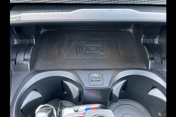 BMW 3-serie 320i Executive Edition M-Sport Automaat Pano 19 Inch Carplay NL-Auto Uitstraling!