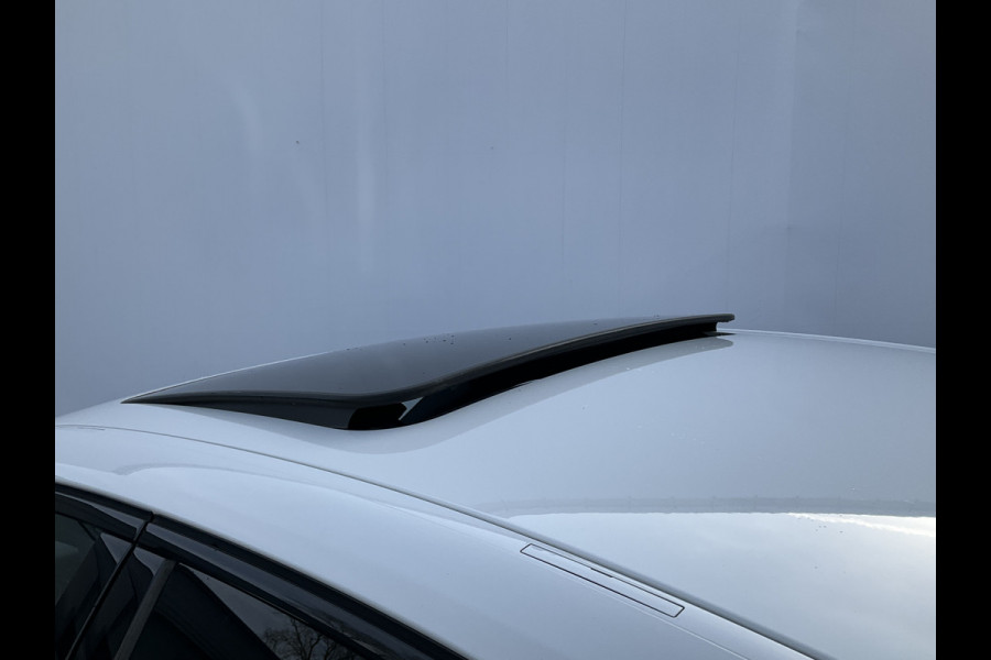 BMW 3-serie 320i Executive Edition M-Sport Automaat Pano 19 Inch Carplay NL-Auto Uitstraling!