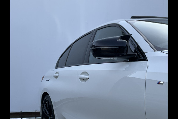 BMW 3-serie 320i Executive Edition M-Sport Automaat Pano 19 Inch Carplay NL-Auto Uitstraling!