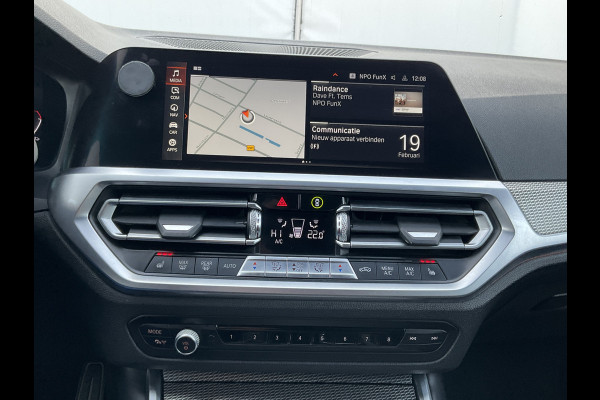 BMW 3-serie 320i Executive Edition M-Sport Automaat Pano 19 Inch Carplay NL-Auto Uitstraling!