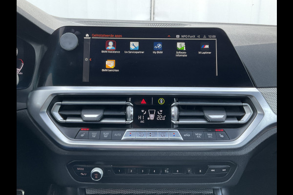 BMW 3-serie 320i Executive Edition M-Sport Automaat Pano 19 Inch Carplay NL-Auto Uitstraling!