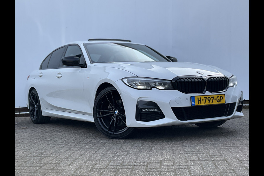 BMW 3-serie 320i Executive Edition M-Sport Automaat Pano 19 Inch Carplay NL-Auto Uitstraling!