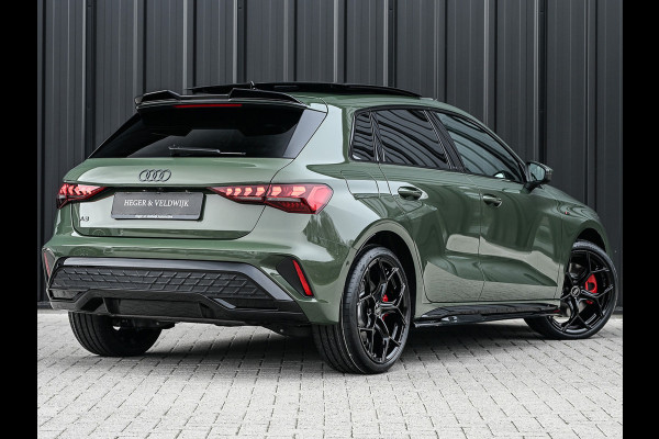 Audi A3 Sportback 45 TFSI e S edition 272pk Competition | Panoramadak | 5 jr garantie | Ambiance interieur | Active Cruise | Sonos Sound | S-Seats + Memory | Head-Up | Camera | Stoelverwarming | Keyless