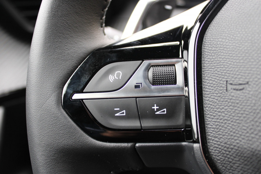 Peugeot 2008 1.2 PureTech Allure Pack | Adaptieve cruise | BLIS | Camera | Led