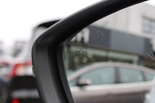 Peugeot 2008 1.2 PureTech Allure Pack | Adaptieve cruise | BLIS | Camera | Led