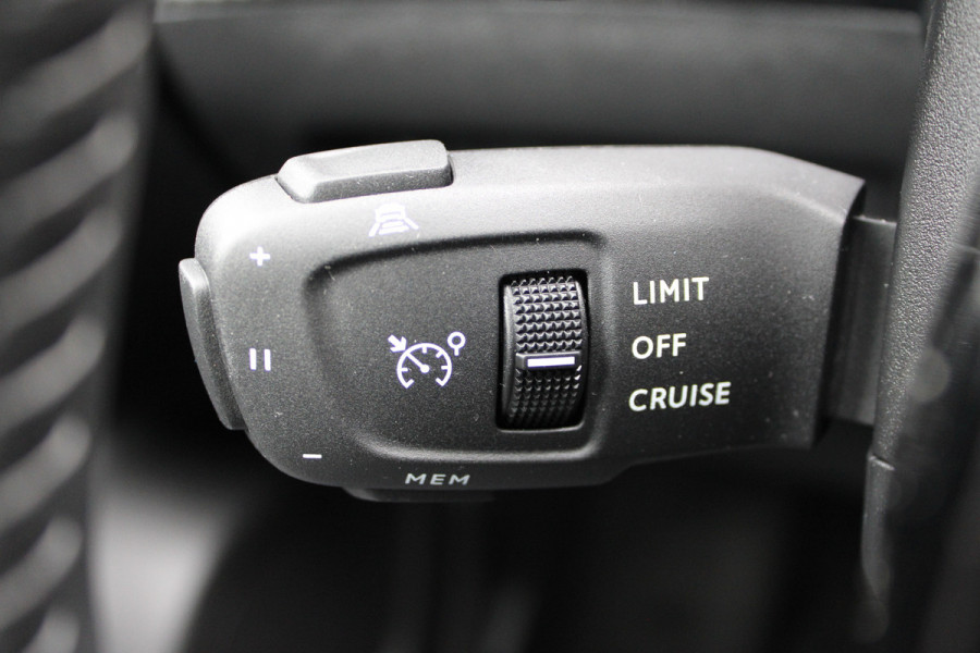 Peugeot 2008 1.2 PureTech Allure Pack | Adaptieve cruise | BLIS | Camera | Led