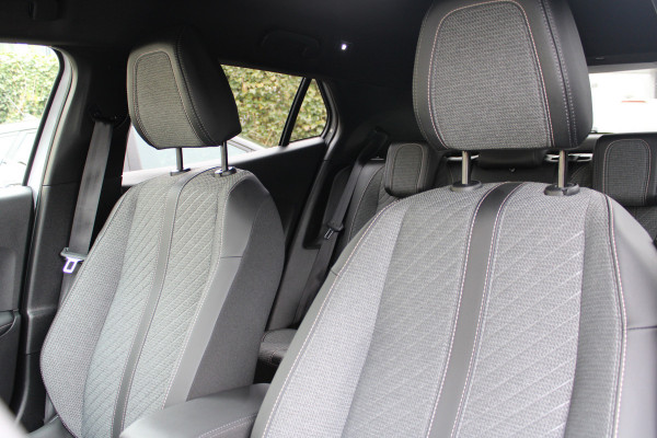 Peugeot 2008 1.2 PureTech Allure Pack | Adaptieve cruise | BLIS | Camera | Led