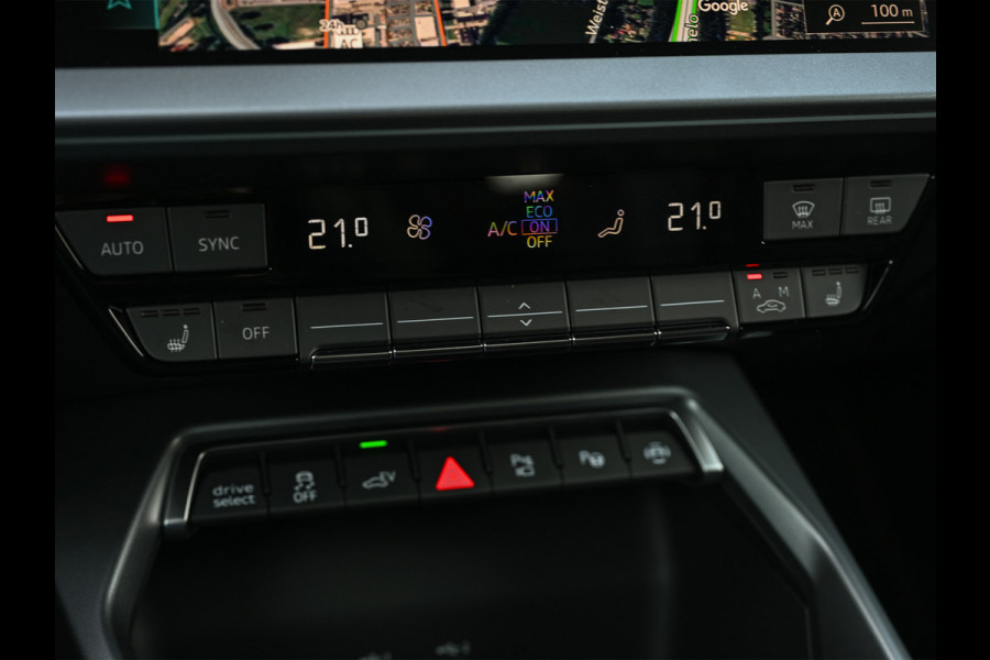 Audi A3 Sportback 45 TFSI e 272pk S edition Competition | Panoramadak | Ambiance interieur | Active Cruise | Sonos Sound | S-Seats + Memory | Head-Up | Camera | Stoelverwarming | Keyless