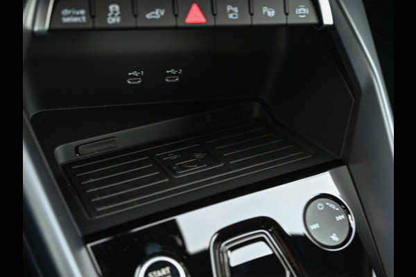 Audi A3 Sportback 45 TFSI e 272pk S edition Competition | Panoramadak | Ambiance interieur | Active Cruise | Sonos Sound | S-Seats + Memory | Head-Up | Camera | Stoelverwarming | Keyless