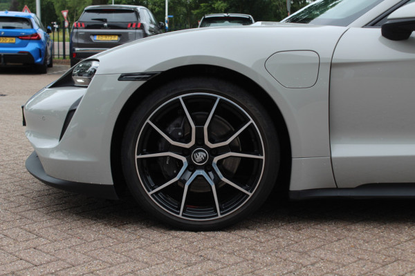 Porsche Taycan Sport Turismo 93 kWh / SOH 95% / 360Camera / Performance+ ACCU / Panoramadak / Sportchrono / Luchtvering / Matrix LED / Luxe Leder / 21''  / Bose / Stoel+Stuurverwarming / Warmtepomp / Dodehoek / DAB / ACC 39.111