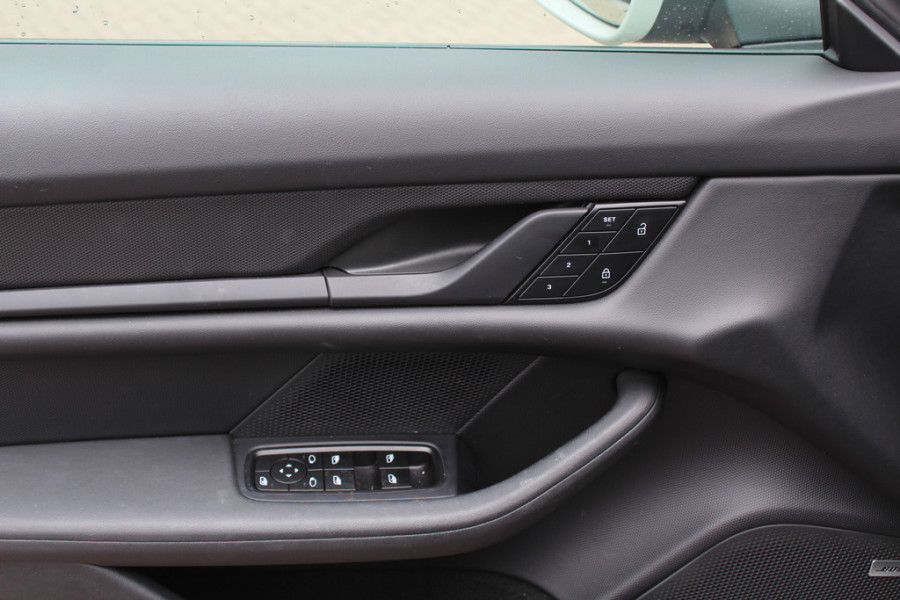 Porsche Taycan Sport Turismo 93 kWh / SOH 95% / 360Camera / Performance+ ACCU / Panoramadak / Sportchrono / Luchtvering / Matrix LED / Luxe Leder / 21''  / Bose / Stoel+Stuurverwarming / Warmtepomp / Dodehoek / DAB / ACC 39.111