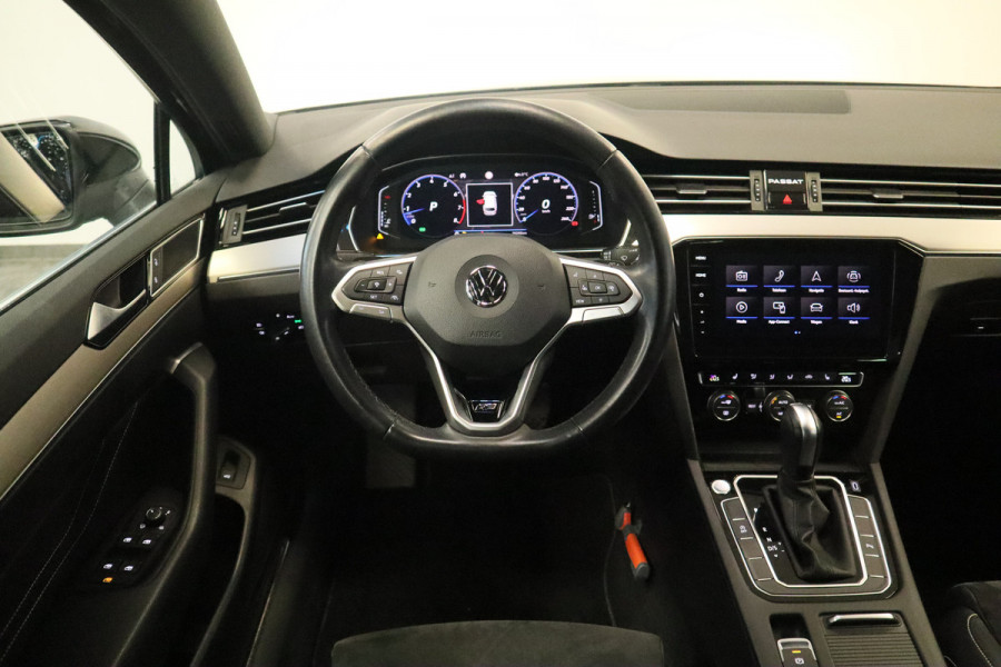 Volkswagen Passat Variant 1.5 TSI Elegance Business R IQ-led Navigatie Adaptive-Cruise