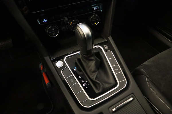 Volkswagen Passat Variant 1.5 TSI Elegance Business R IQ-led Navigatie Adaptive-Cruise