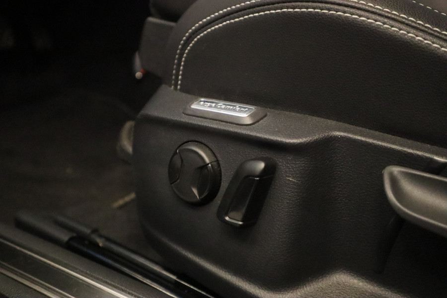 Volkswagen Passat Variant 1.5 TSI Elegance Business R IQ-led Navigatie Adaptive-Cruise