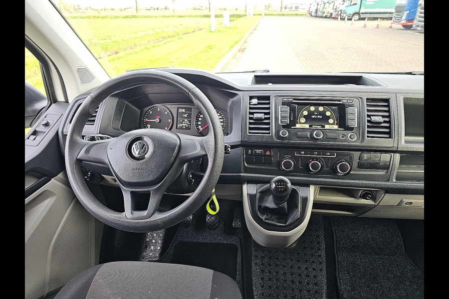 Volkswagen Transporter 2.0 TDI L2H1 Trekhaak Imperiaal Navi Airco Cruise