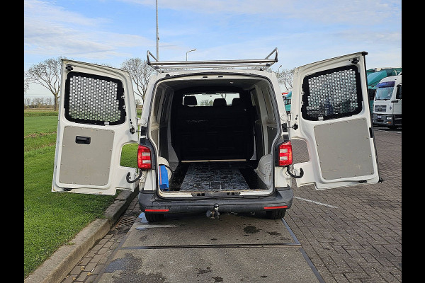 Volkswagen Transporter 2.0 TDI L2H1 Trekhaak Imperiaal Navi Airco Cruise