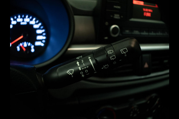 Kia Picanto 1.0 CVVT EconomyPlusLine Sport (AIRCO,BLUETOOTH,LED,LAGE KM STAND,BLACK/WHITE EDITION,SPORTSTOELEN,NETTE STAAT)