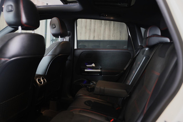 Mercedes-Benz B-Klasse 200 AMG Pakket / Aut / 163 PK / Open Panoramadak / Cruise Control / Navi / Ecc / Elek Pakket / Led / Pdc