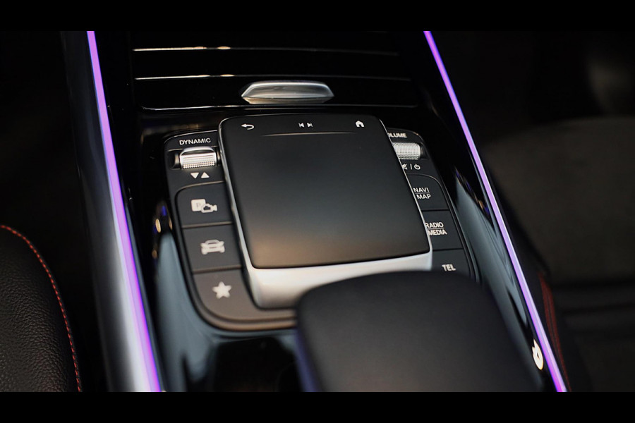 Mercedes-Benz B-Klasse 200 AMG Pakket / Aut / 163 PK / Open Panoramadak / Cruise Control / Navi / Ecc / Elek Pakket / Led / Pdc