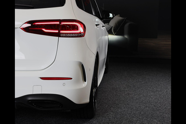 Mercedes-Benz B-Klasse 200 AMG Pakket / Aut / 163 PK / Open Panoramadak / Cruise Control / Navi / Ecc / Elek Pakket / Led / Pdc