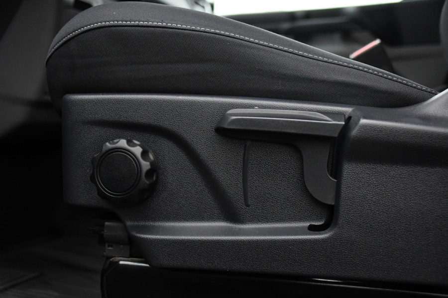 Ford Transit Custom 300 2.0 TDCI L2H1 Limited Black Edition Adaptieve Cruise, Virtual, Camera, Carplay, LED, Trekhaak, Stoelverwarming, NAVI, 170pk, Automaat, Uniek!