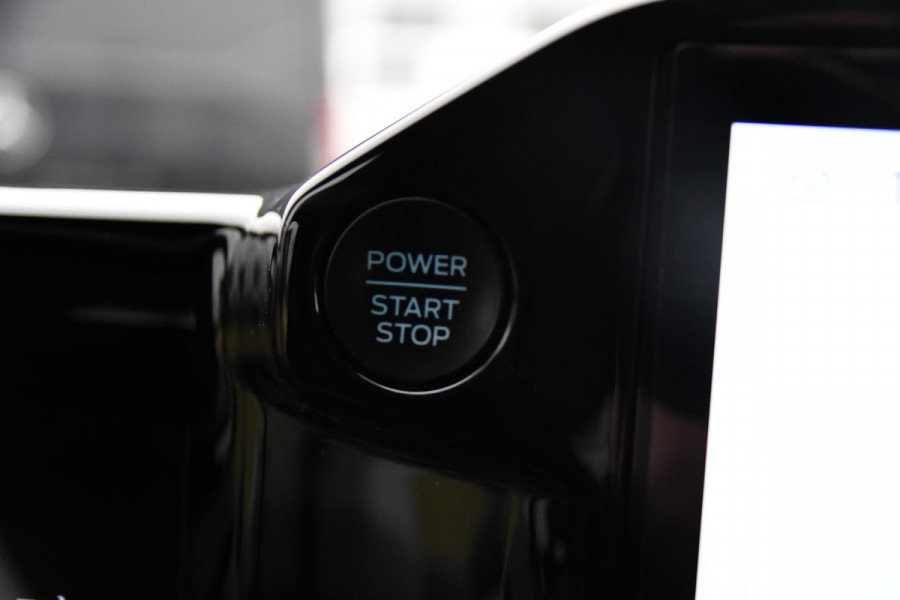 Ford Transit Custom 300 2.0 TDCI L2H1 Limited Black Edition Adaptieve Cruise, Virtual, Camera, Carplay, LED, Trekhaak, Stoelverwarming, NAVI, 170pk, Automaat, Uniek!