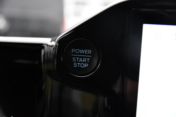 Ford Transit Custom 300 2.0 TDCI L2H1 Limited Black Edition Adaptieve Cruise, Virtual, Camera, Carplay, LED, Trekhaak, Stoelverwarming, NAVI, 170pk, Automaat, Uniek!