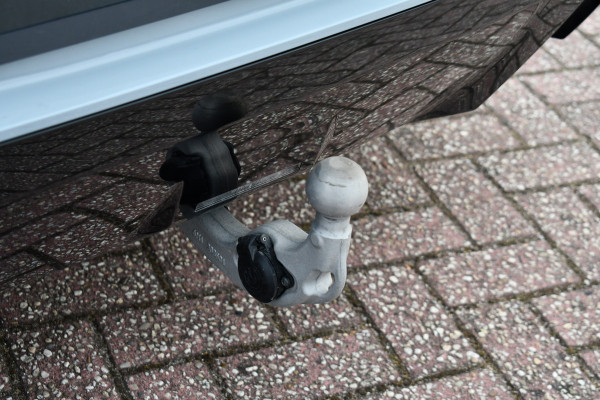 BMW X3 30e xDrive M-Sport Pro Pano Trekh DA-Prof H/K 360 El-zetel 21inch