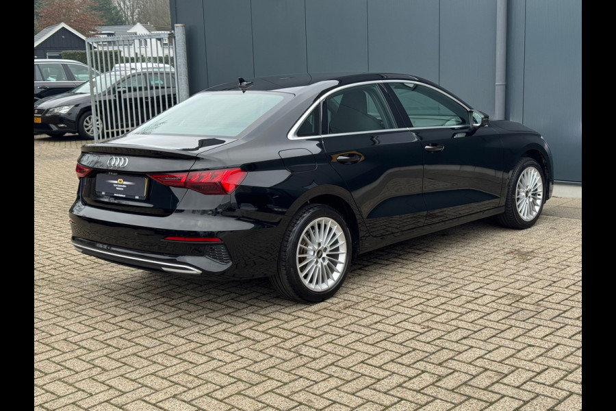 Audi A3 Limousine 30 TFSI Advanced edition * Navigatie * Parkeersensoren * Sportstoelen * Cruise Control *