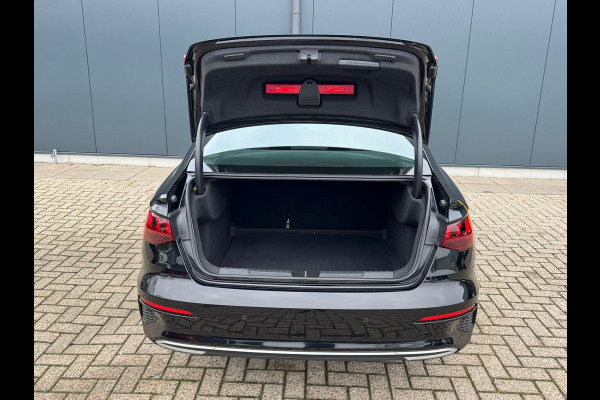 Audi A3 Limousine 30 TFSI Advanced edition * Navigatie * Parkeersensoren * Sportstoelen * Cruise Control *