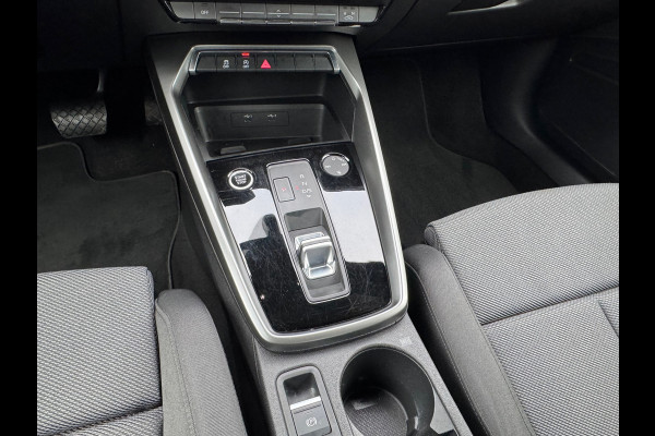 Audi A3 Limousine 30 TFSI Advanced edition * Navigatie * Parkeersensoren * Sportstoelen * Cruise Control *