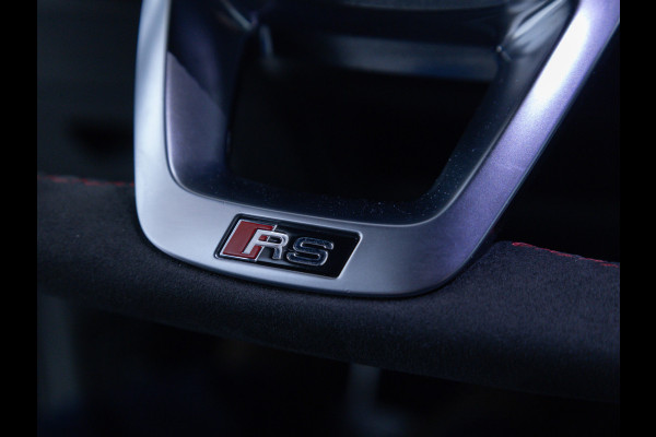 Audi RS Q8 RSQ8 4.0 V8 Urban Dynamic 800 PK / 1000 Nm Quattro | Keramisch | 24" Vossen | Akrapovic Titanium compleet | Panoramadak, Standkachel, Softclose, Stoelverw. & Ventilatie, Elec. trekhaak, B&O, 4 WST