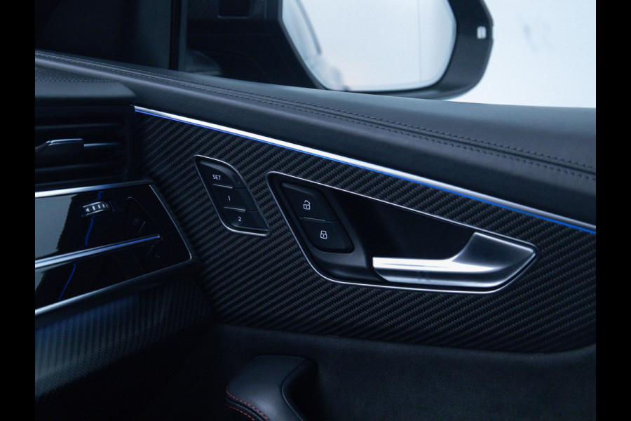 Audi RS Q8 RSQ8 4.0 V8 Urban Dynamic 800 PK / 1000 Nm Quattro | Keramisch | 24" Vossen | Akrapovic Titanium compleet | Panoramadak, Standkachel, Softclose, Stoelverw. & Ventilatie, Elec. trekhaak, B&O, 4 WST